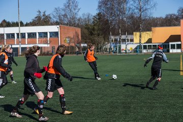 Bild 47 - B-Juniorinnen Halbfinale SVHU - Holstein Kiel : Ergebnis: 3:0